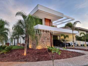 Casa no condomínio Tamboré para venda 
