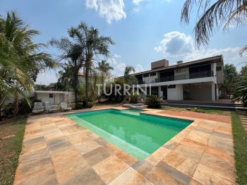 Casa a venda no condomínio Shangri-Lá em Bauru-SP.